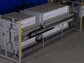Kammerfilterpresse - automatisiert - Rüttelvorrichtung II - Format 1500x1500mm